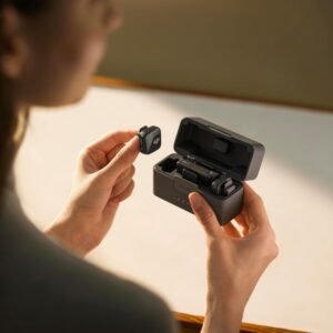 DJI Mic Mini (2 TX + 1 RX + estuche de carga), micrófono inalámbrico para iPhone/cámara/Android, uso de 48 horas, cancelación de ruido